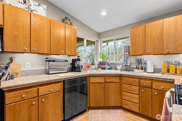 350 Dolphin Avenue NE, Ocean Shores, WA 98569