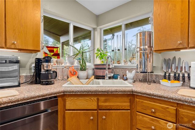 350 Dolphin Avenue NE, Ocean Shores, WA 98569