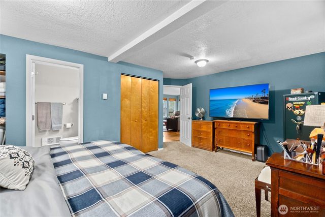 350 Dolphin Avenue NE, Ocean Shores, WA 98569