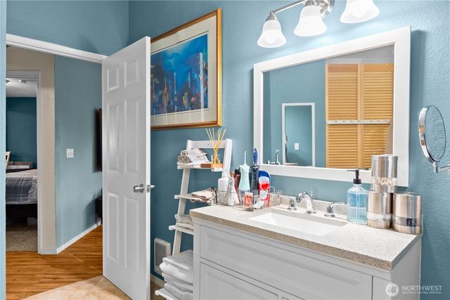 350 Dolphin Avenue NE, Ocean Shores, WA 98569