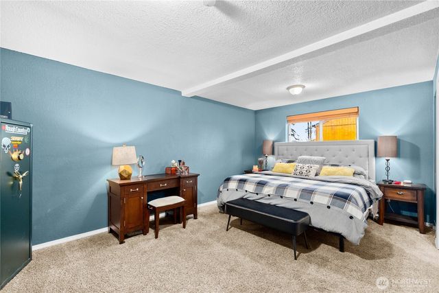 350 Dolphin Avenue NE, Ocean Shores, WA 98569