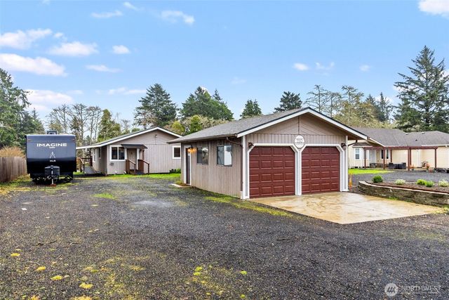 350 Dolphin Avenue NE, Ocean Shores, WA 98569