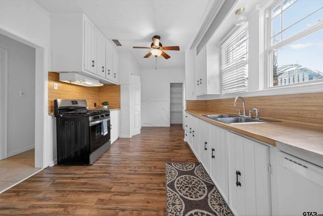 328 Mockingbird drive, Tyler, TX 75701