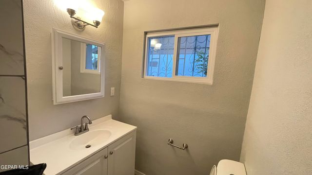 821 Olson Street A, El Paso, TX 79903