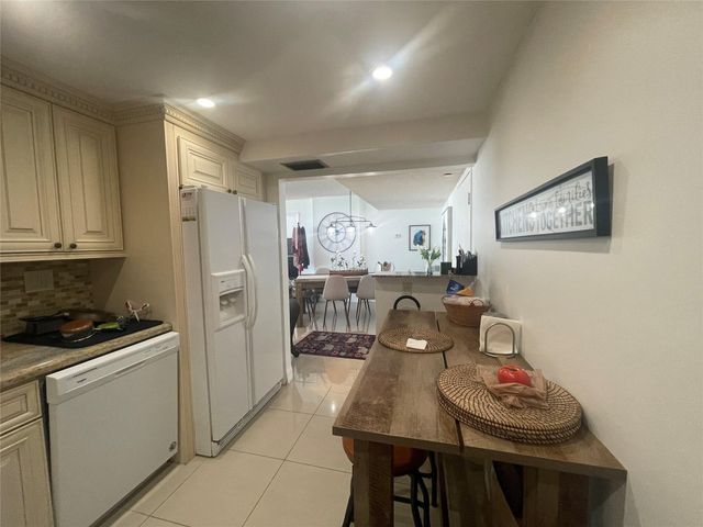 525 N Ocean Boulevard 1422, Pompano Beach, FL 33062