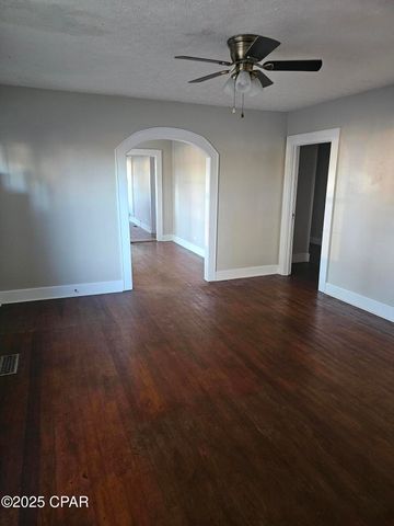 768 Main Street, Chipley, FL 32428