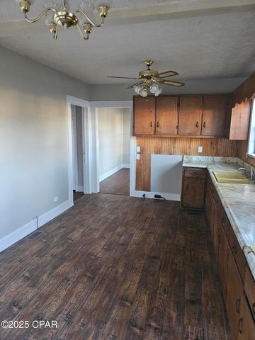 768 Main Street, Chipley, FL 32428