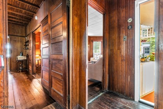 439 Lakeside Blvd, Hopatcong Boro, NJ 07843