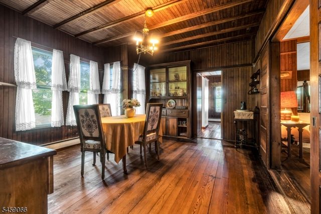 439 Lakeside Blvd, Hopatcong Boro, NJ 07843
