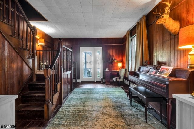 439 Lakeside Blvd, Hopatcong Boro, NJ 07843