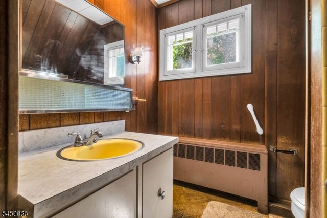 439 Lakeside Blvd, Hopatcong Boro, NJ 07843