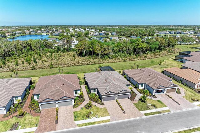 6179 MESA GLEN, Bradenton, FL 34203