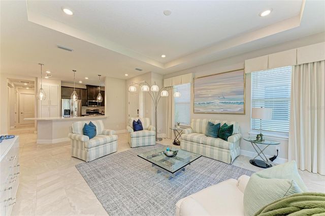6179 MESA GLEN, Bradenton, FL 34203