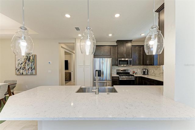 6179 MESA GLEN, Bradenton, FL 34203