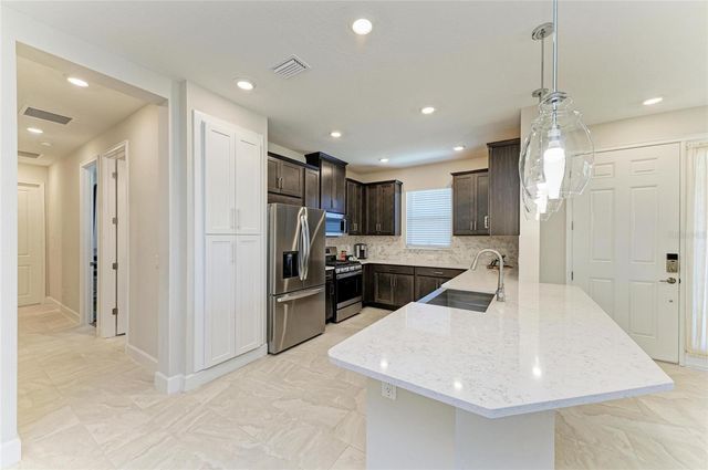 6179 MESA GLEN, Bradenton, FL 34203