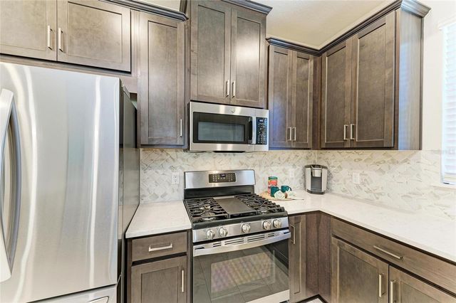 6179 MESA GLEN, Bradenton, FL 34203