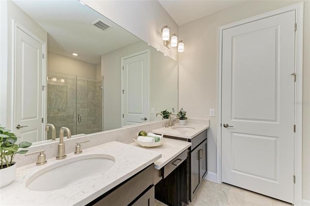 6179 MESA GLEN, Bradenton, FL 34203