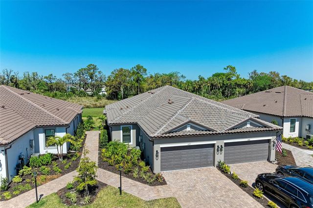 6179 MESA GLEN, Bradenton, FL 34203