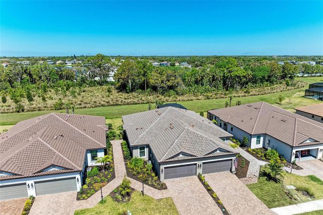 6179 MESA GLEN, Bradenton, FL 34203
