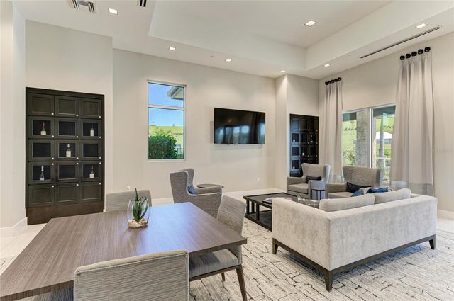 6179 MESA GLEN, Bradenton, FL 34203