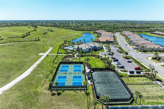 6179 MESA GLEN, Bradenton, FL 34203