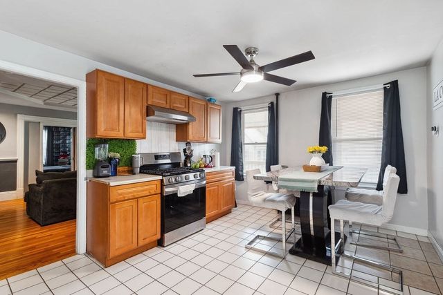 32 Park Rd 1, Brockton, MA 02301