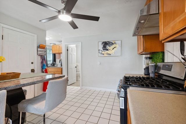 32 Park Rd 1, Brockton, MA 02301