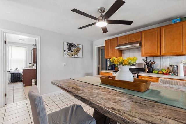 32 Park Rd 1, Brockton, MA 02301