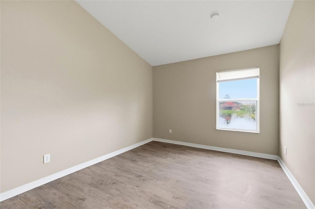 Image 20 of property listing at 6127 46TH STREET E, Bradenton, FL 34203