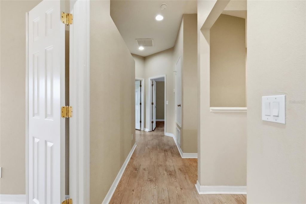 Image 21 of property listing at 6127 46TH STREET E, Bradenton, FL 34203