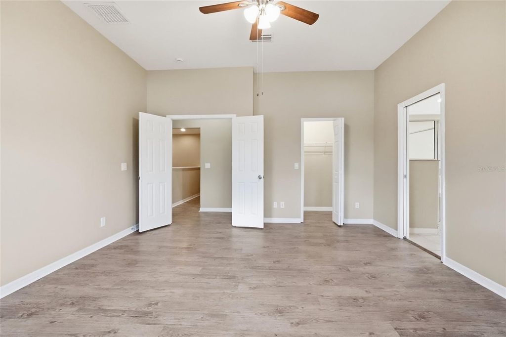 Image 25 of property listing at 6127 46TH STREET E, Bradenton, FL 34203