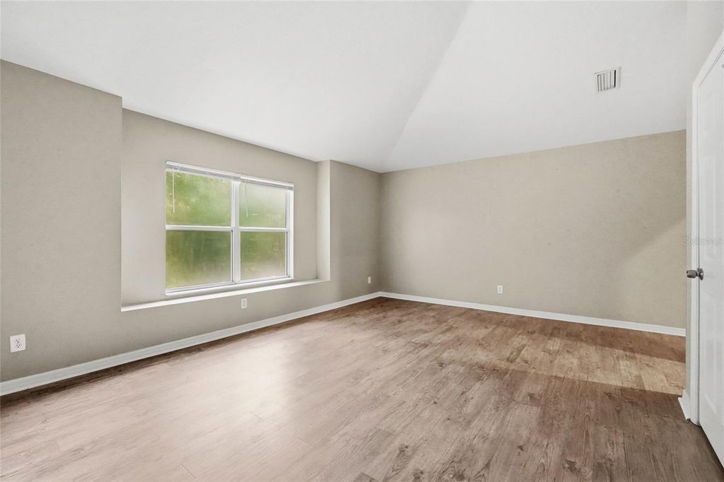 Image 29 of property listing at 6127 46TH STREET E, Bradenton, FL 34203