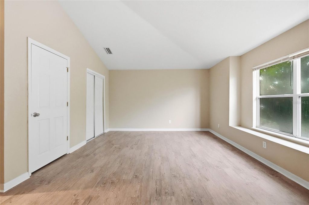 Image 32 of property listing at 6127 46TH STREET E, Bradenton, FL 34203