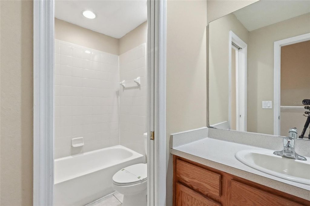 Image 35 of property listing at 6127 46TH STREET E, Bradenton, FL 34203