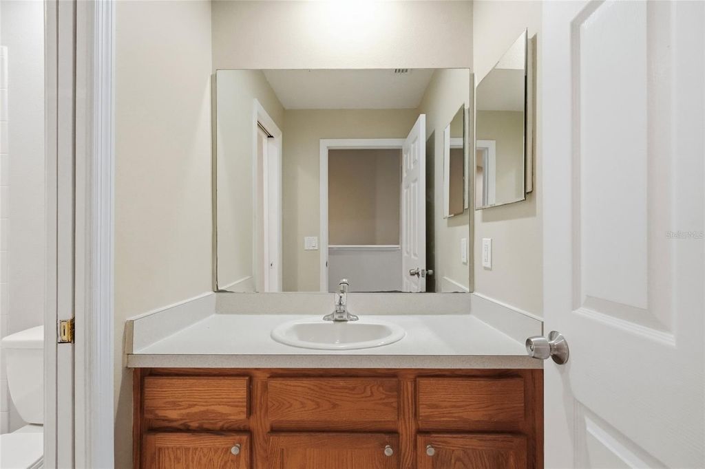 Image 36 of property listing at 6127 46TH STREET E, Bradenton, FL 34203