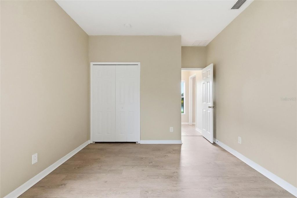Image 38 of property listing at 6127 46TH STREET E, Bradenton, FL 34203