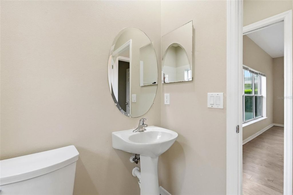Image 41 of property listing at 6127 46TH STREET E, Bradenton, FL 34203