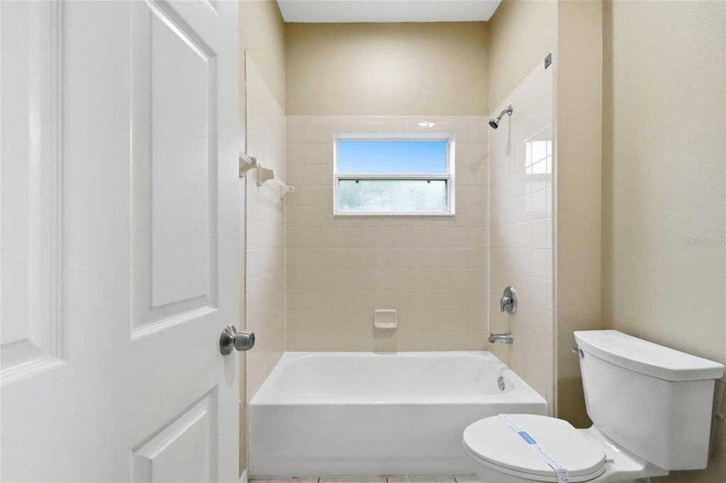 Image 42 of property listing at 6127 46TH STREET E, Bradenton, FL 34203
