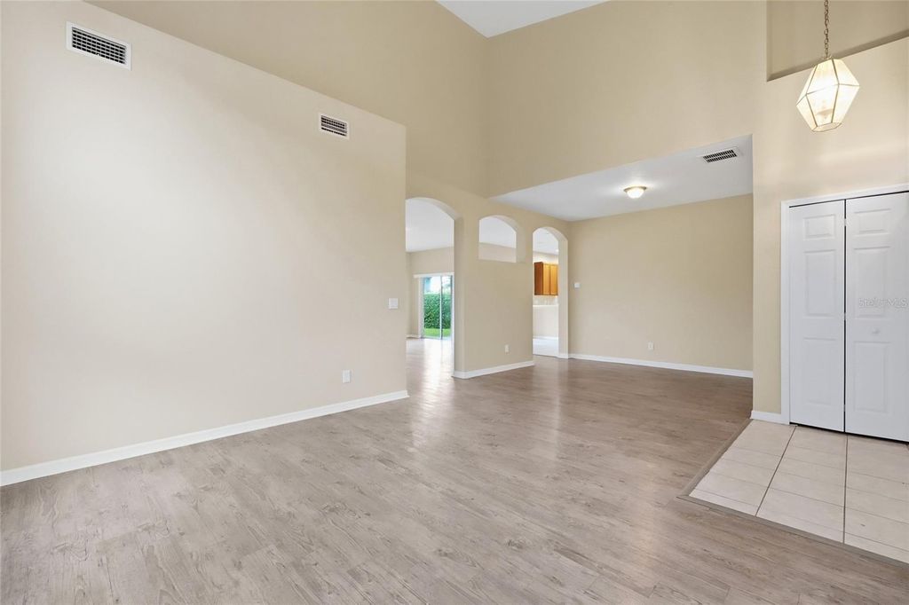 Image 44 of property listing at 6127 46TH STREET E, Bradenton, FL 34203