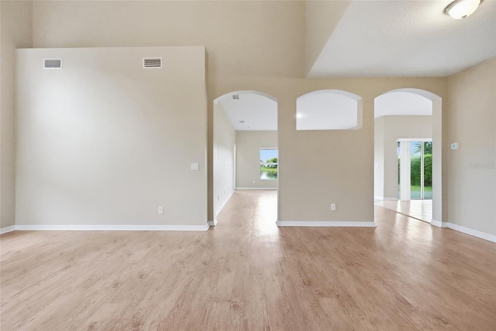 Image 45 of property listing at 6127 46TH STREET E, Bradenton, FL 34203
