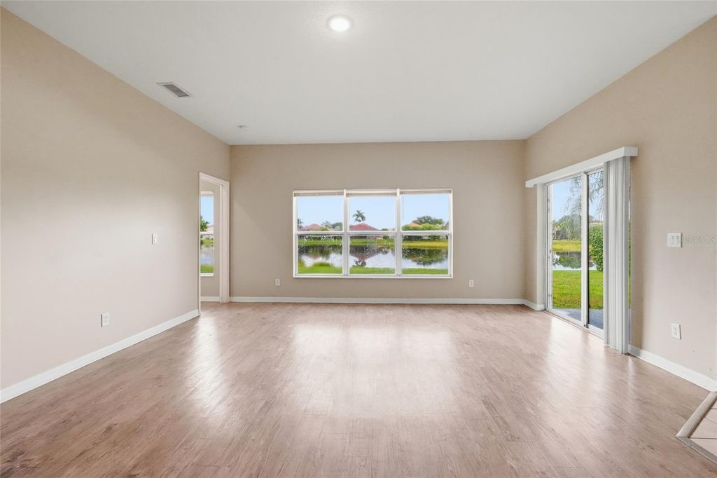 Image 52 of property listing at 6127 46TH STREET E, Bradenton, FL 34203