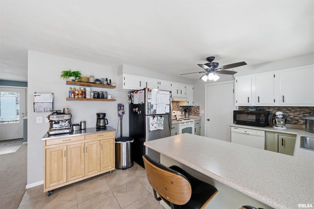 604 IVY Lane, Tremont, IL 61568