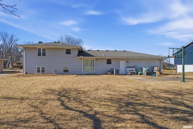 604 IVY Lane, Tremont, IL 61568