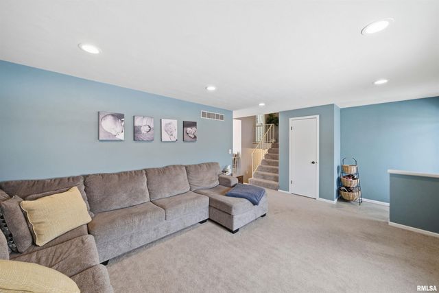 604 IVY Lane, Tremont, IL 61568