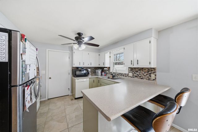 604 IVY Lane, Tremont, IL 61568