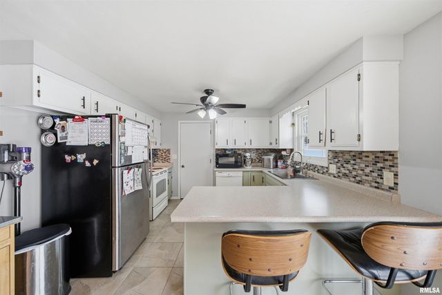 604 IVY Lane, Tremont, IL 61568