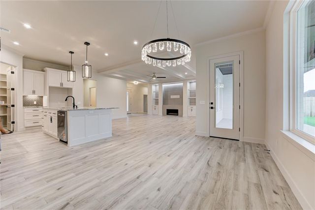 9313 NW 79th Terrace, Yukon, OK 73099