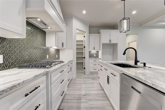 9313 NW 79th Terrace, Yukon, OK 73099