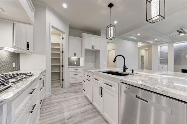 9313 NW 79th Terrace, Yukon, OK 73099