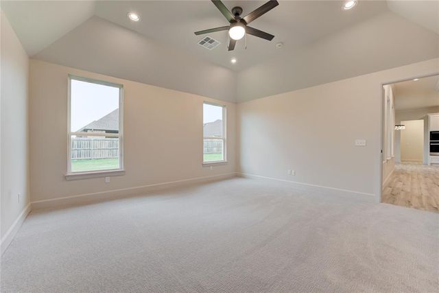 9313 NW 79th Terrace, Yukon, OK 73099